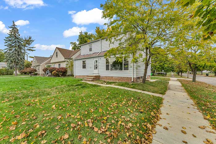 21 Jackson Blvd | Azzam Turnkey | The Azzam Group | RE/MAX Haven | Cleveland, OH